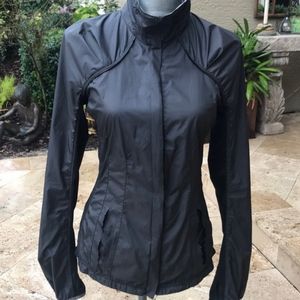 LULULEMON WINDBREAKER